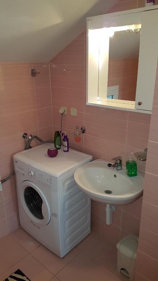 Apartman Vojaline Milna  Esterno foto