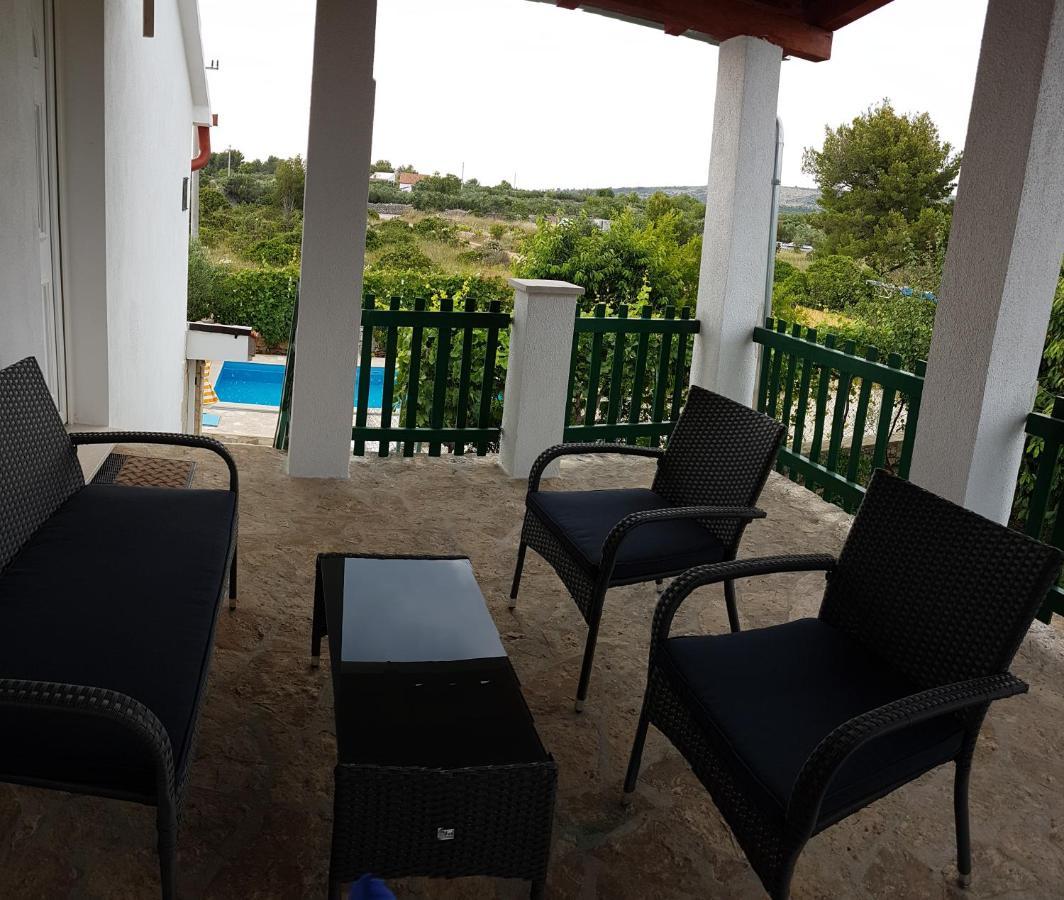 Apartman Vojaline Milna  Esterno foto