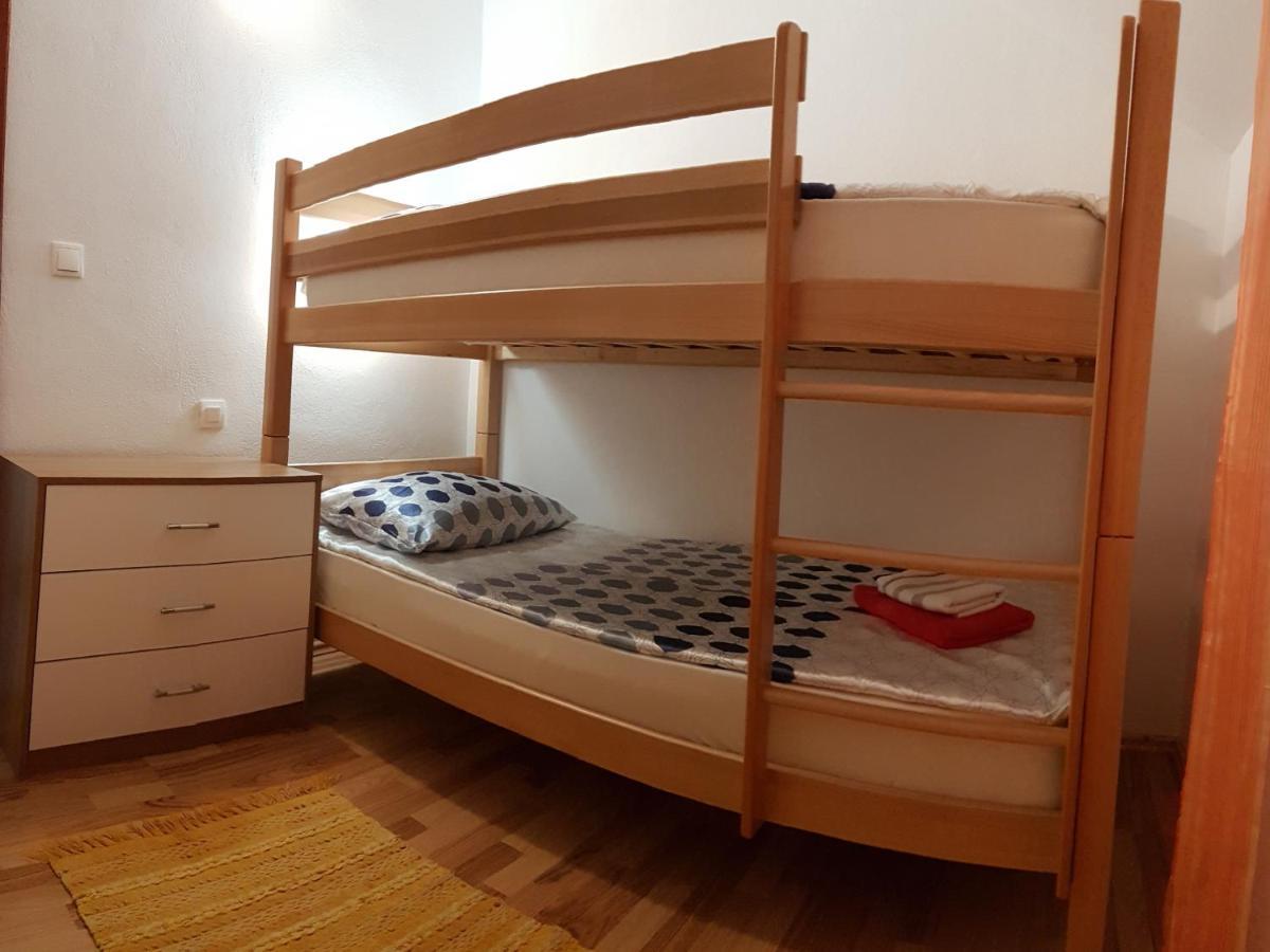 Apartman Vojaline Milna  Esterno foto