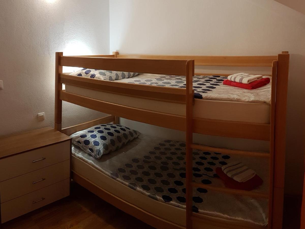 Appartamento Apartman Vojaline Milna  Esterno foto