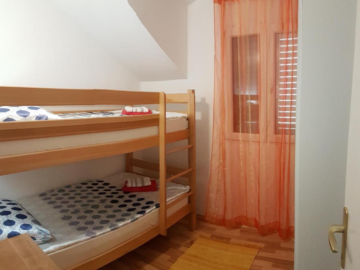 Apartman Vojaline Milna  Esterno foto