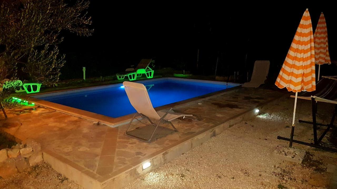 Apartman Vojaline Milna  Esterno foto
