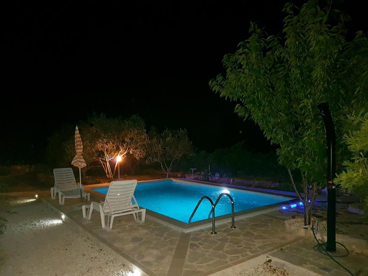 Apartman Vojaline Milna  Esterno foto