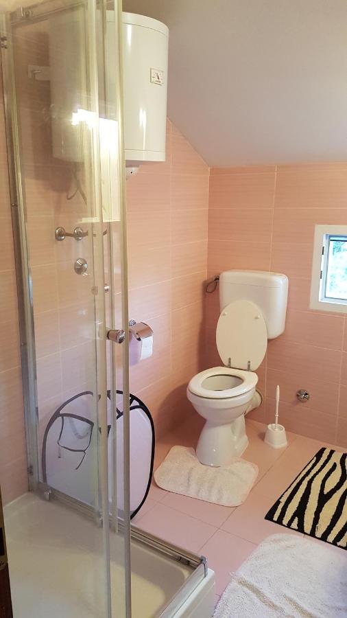Apartman Vojaline Milna  Esterno foto