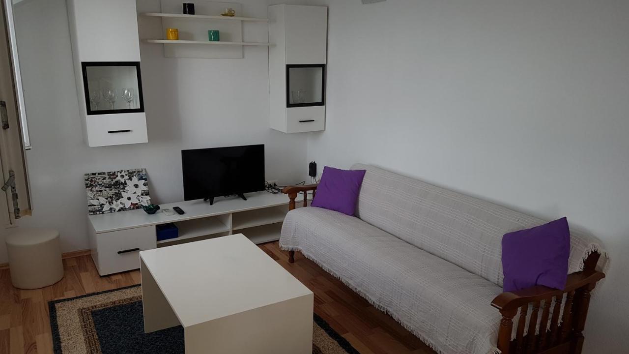 Apartman Vojaline Milna  Esterno foto