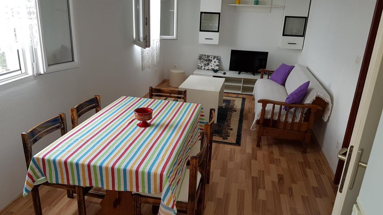 Apartman Vojaline Milna  Esterno foto